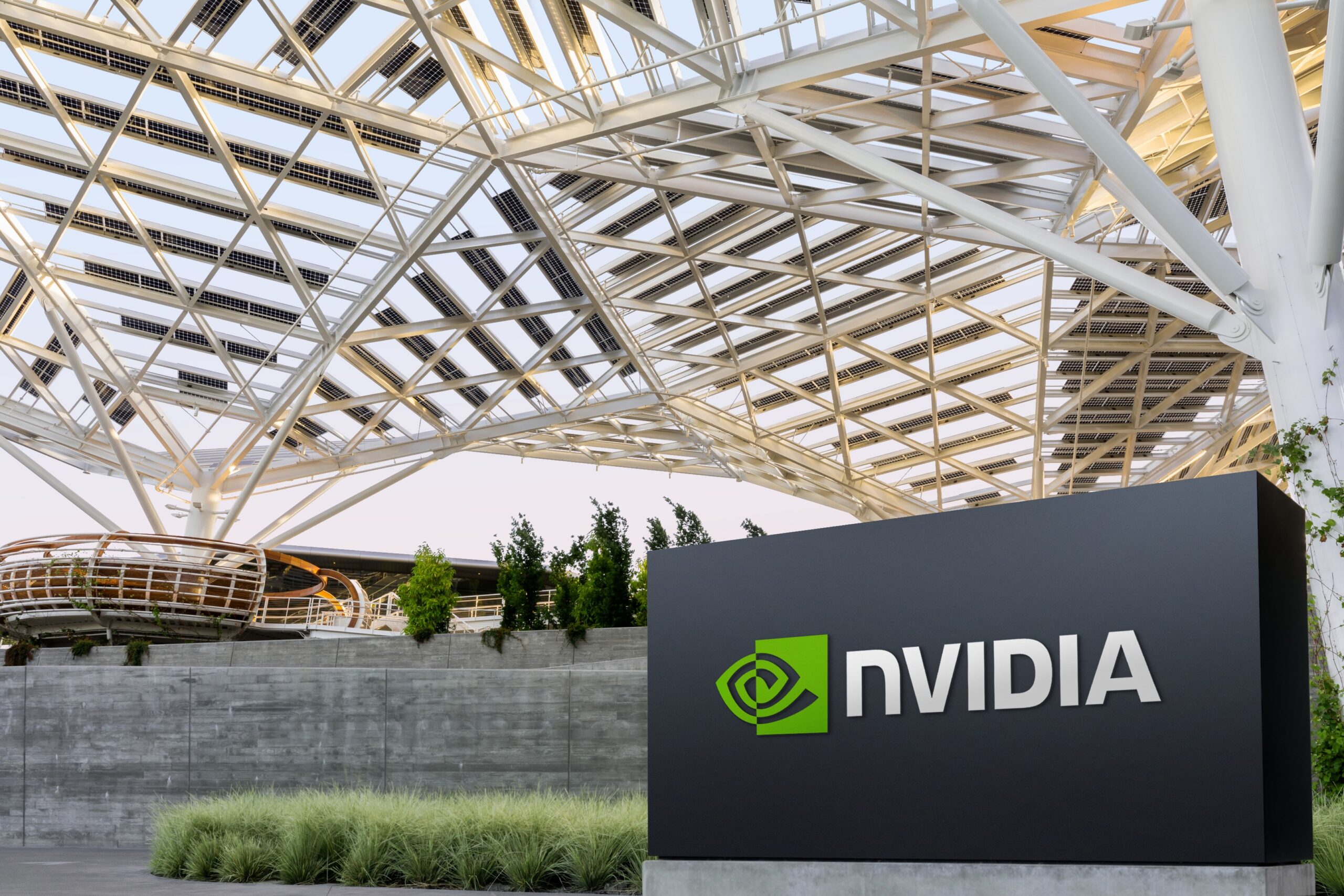 NVIDIA 与 Apollo、BlackRock、Blackstone、Brookfield、Goldman Sachs 和 KKR 共同打造 AI 计算基础设施融资平台，调动超 5000 亿美元的第三方资金